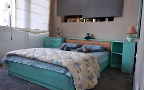 Alternative Country House 10 Minutes From Athens Airport